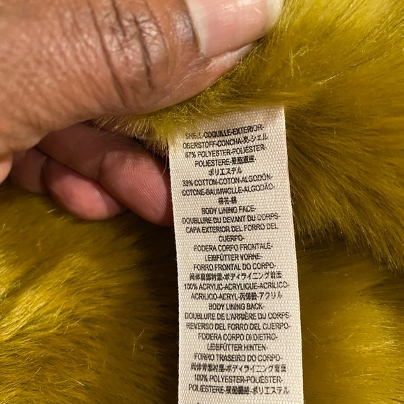 Beautiful Coat - Picture 7 of 7